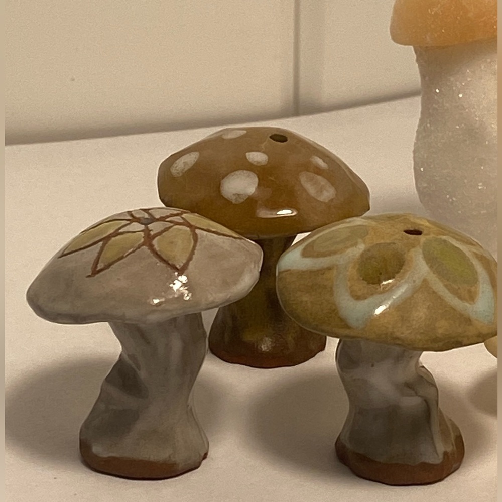 8 vintage mushroom figurine SET stone boho art painted ceramic LOT 70s MCM lot - Picture 13 of 16